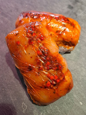 Filet de poulet tomate-basilic-cheddar