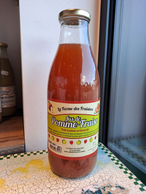 Jus de pomme-fraises La FERME des FRAISIERS