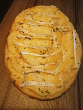 Tartine camembert, pommes et miel