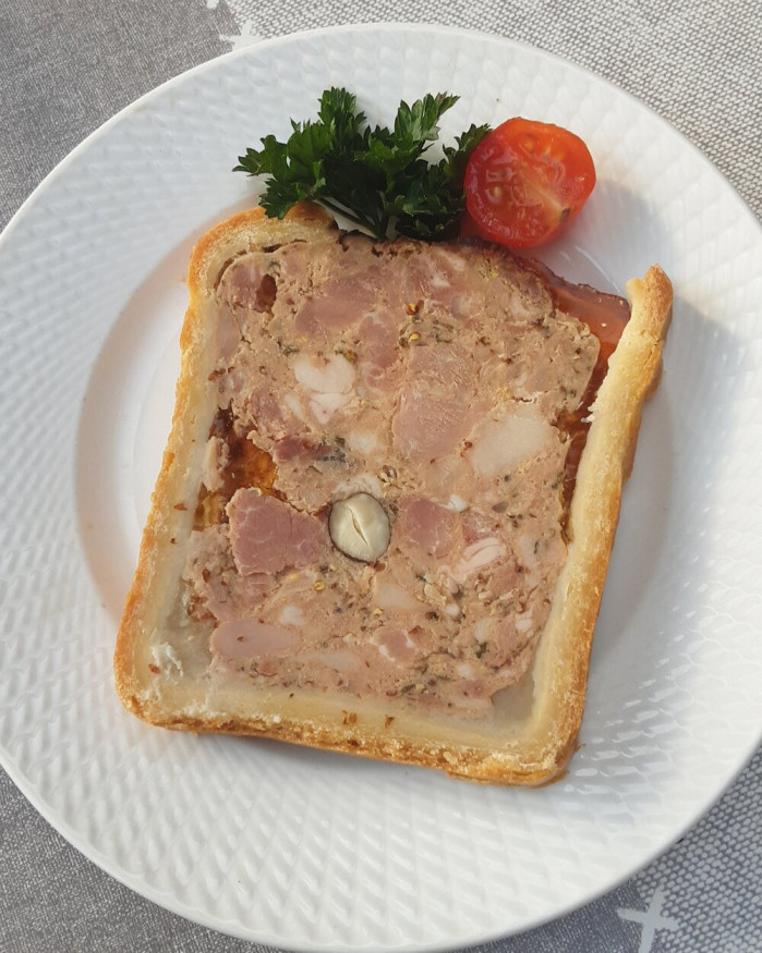 Pâté en croûte de lapin à la moutarde à l'ancienne