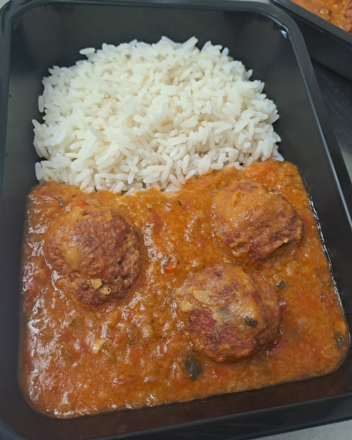 Boulette KEFTA, ratatouille et semoule