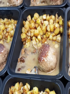 Paupiette de veau à la Forestière et pommes de terre rissolées